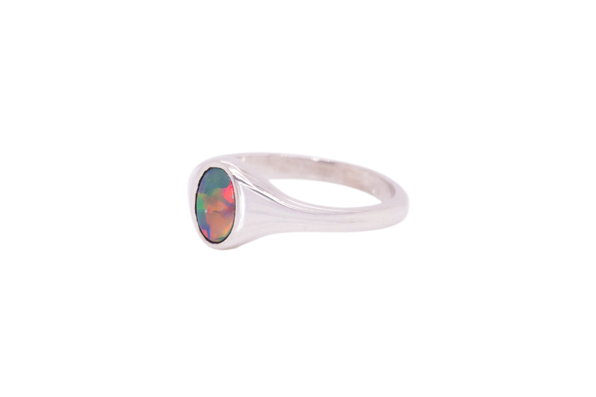 Valentina Petite — 18kt White Gold 0.45 ct Black Opal Ring