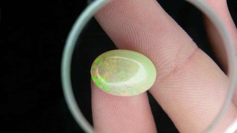 Talent in unexpected places: Opal cutting with sandpaper and leather