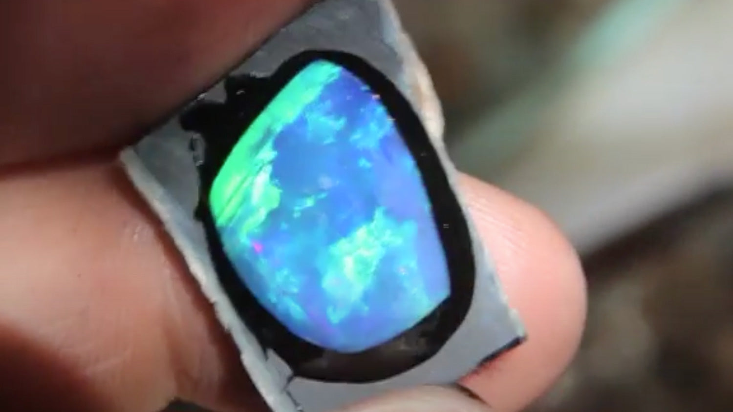 How to make and identify an opal doublet