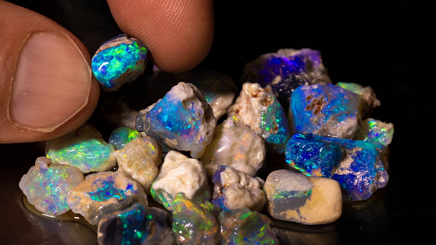 Cutting an Pea Nobby Opal Parcel 