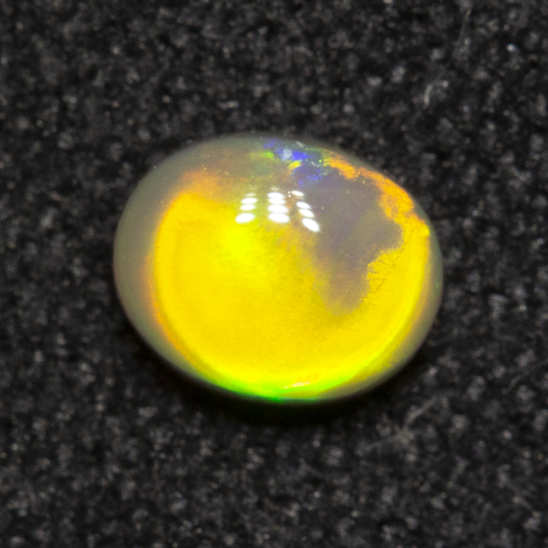 0.30 ct dark opal 4.8x3.9x2.2mm