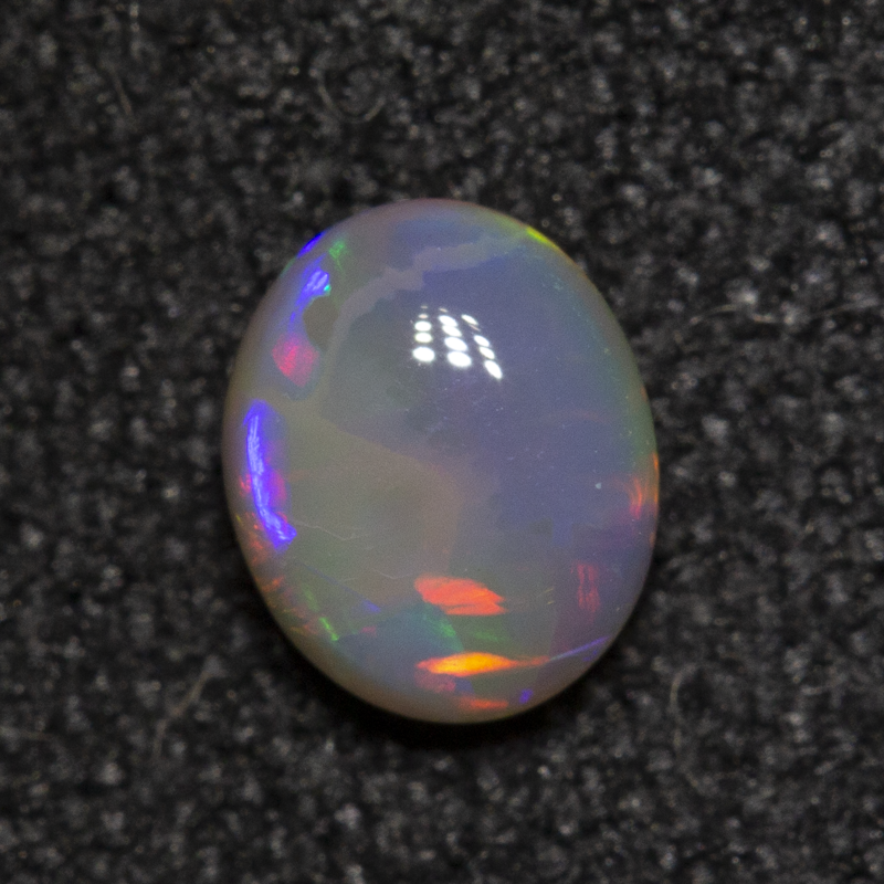 0.30 ct dark opal 4.8x3.9x2.2mm