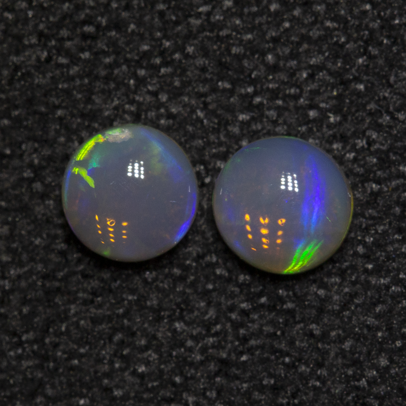 0.31 c crystal opal pair 3.5x3.5x1.7mm