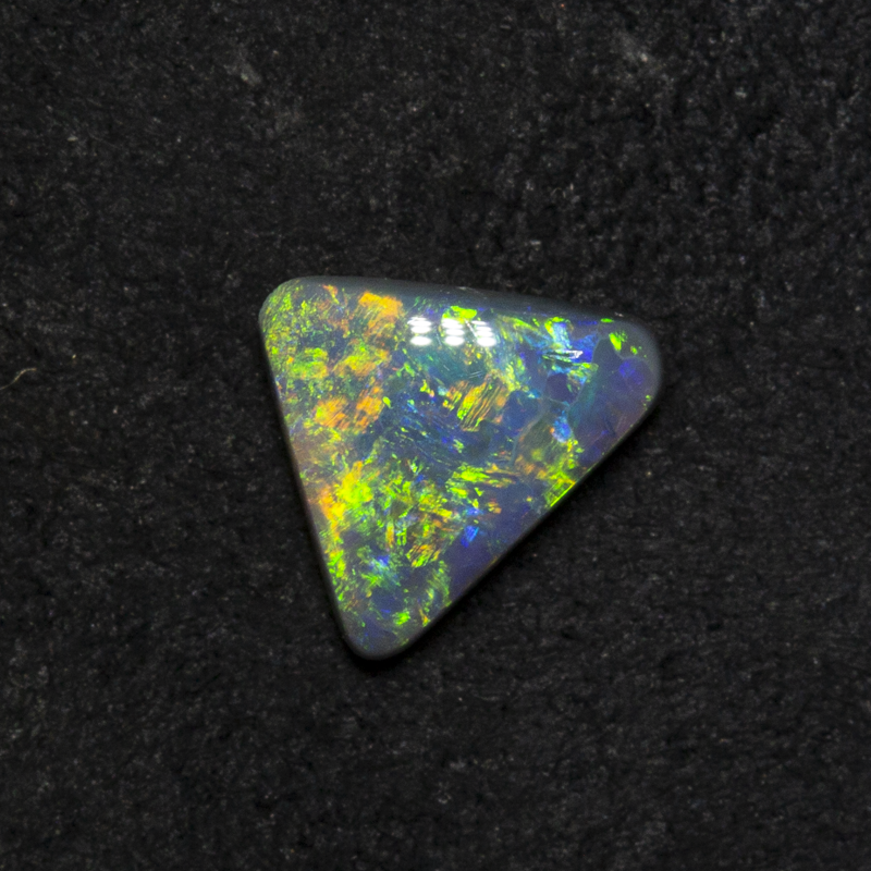0.36 ct dark opal 5.8x5.7x2.2mm