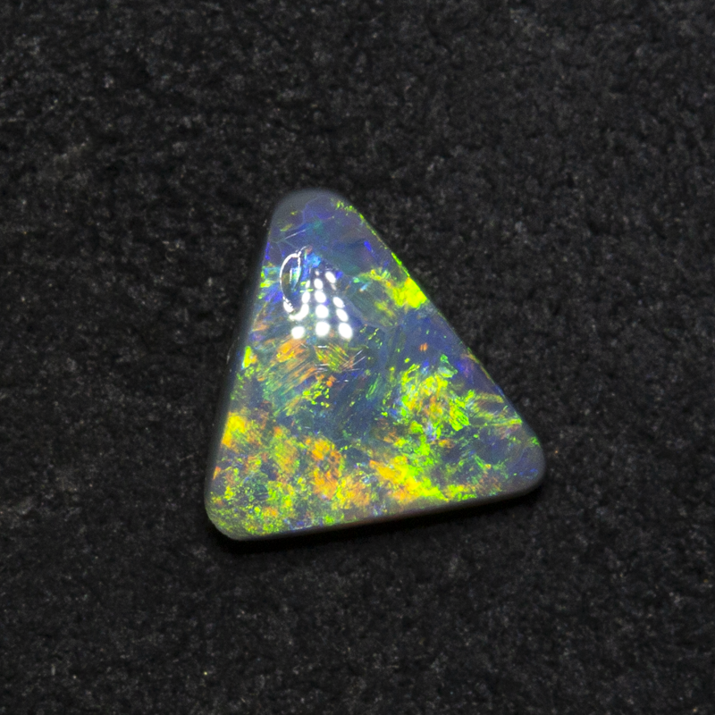 0.36 ct dark opal 5.8x5.7x2.2mm