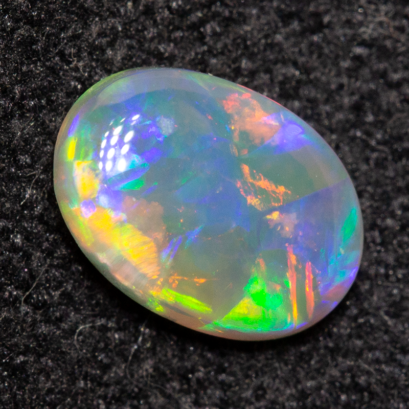 0.44 ct crystal opal 6.6x4.9x2.2mm