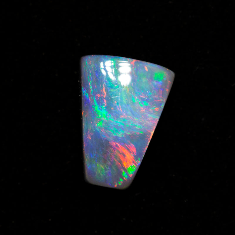 0.48 ct dark opal 7.1x5.2x2.1mm