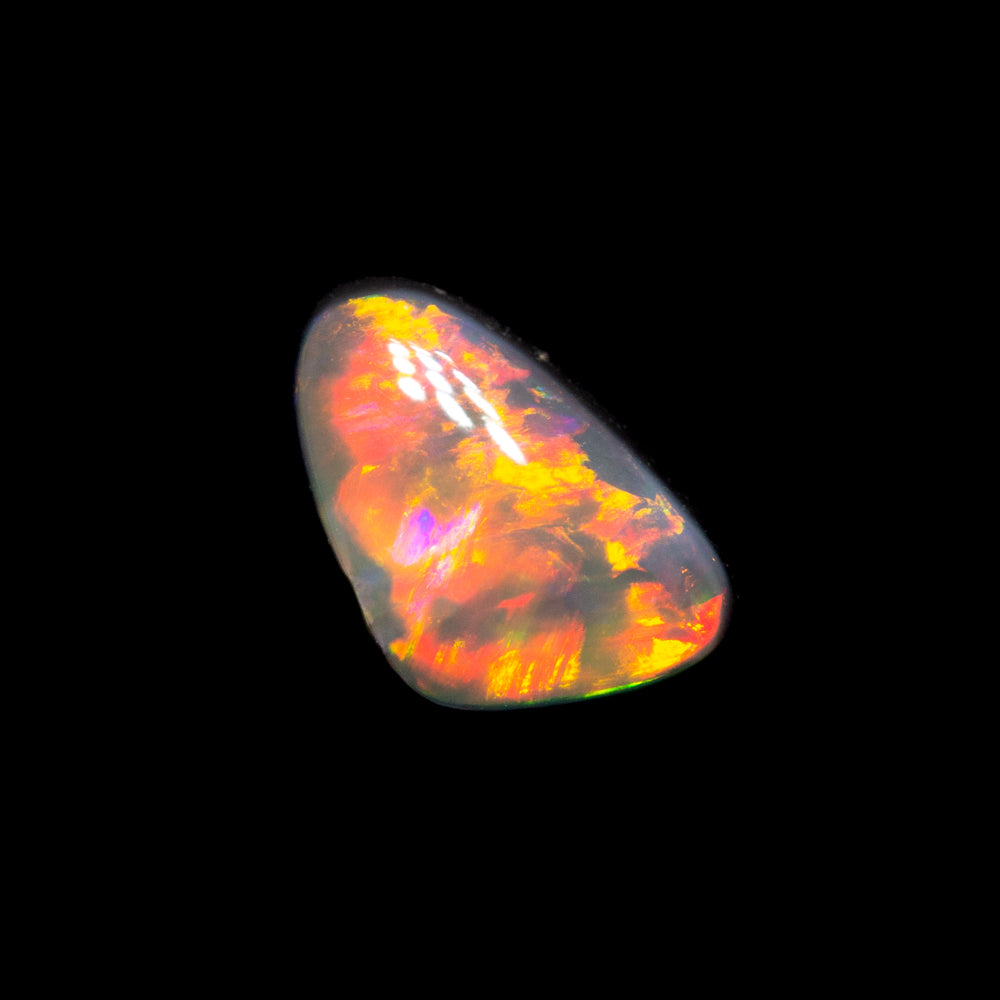 0.51 ct black opal 7.5x4.9x2.1mm