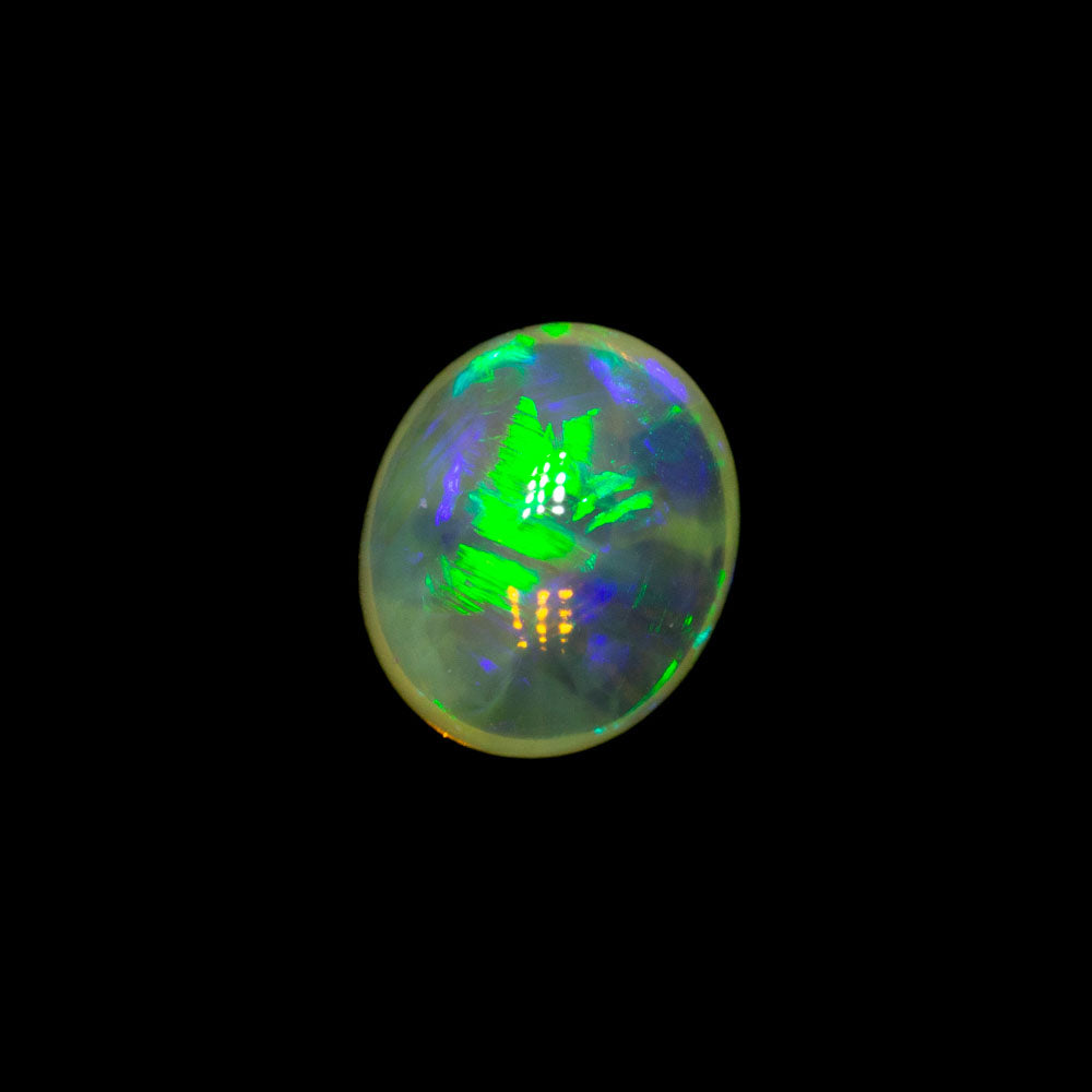 0.58 ct crystal opal 5.8x4.8x3.5mm