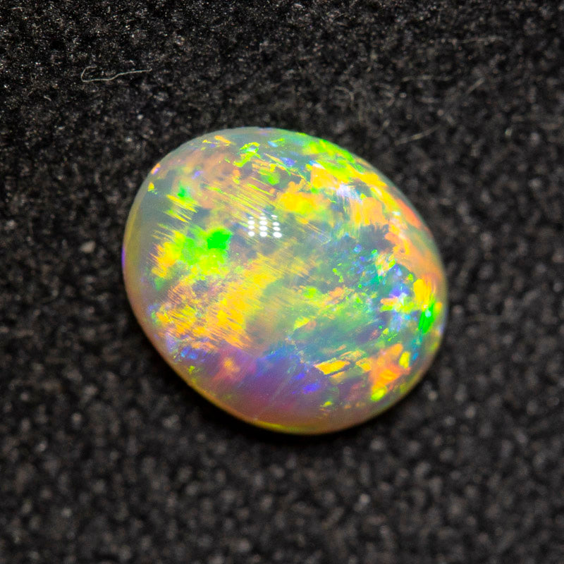 0.61 ct crystal opal 6.6x5.4x3.1mm