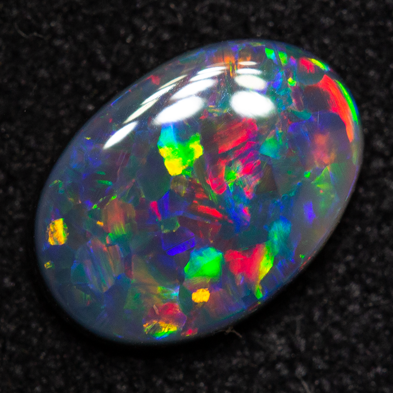 0.62 black opal 7.9x5.6x2.1mm
