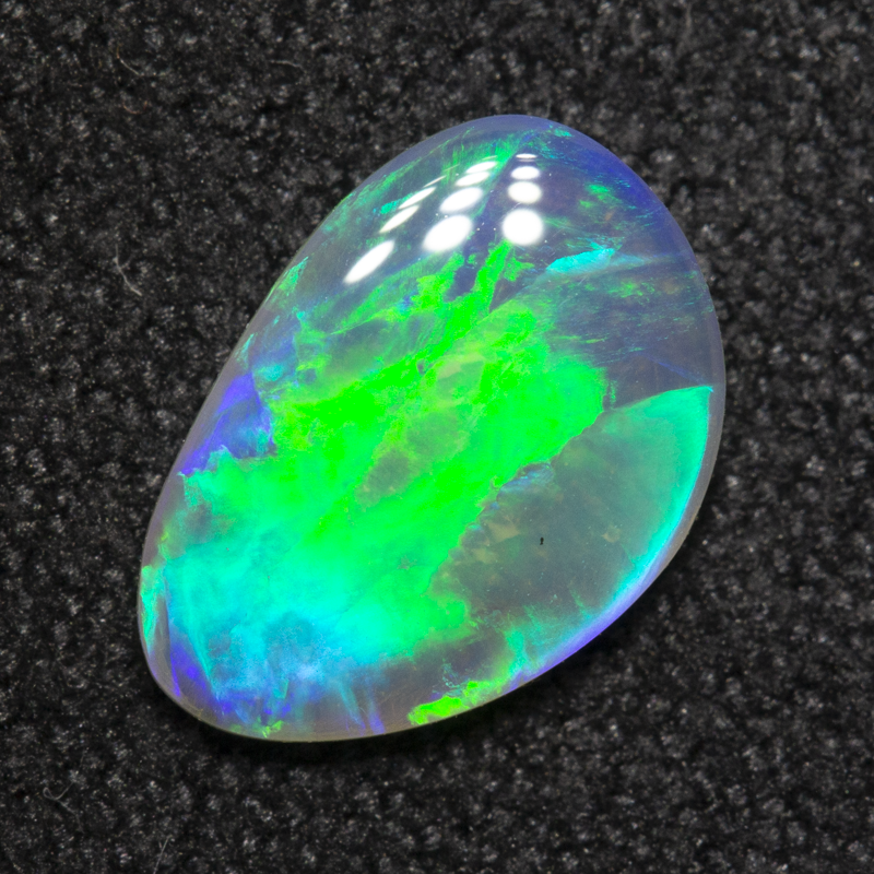 0.68 ct crystal opal 9.1x6.3x1.8mm
