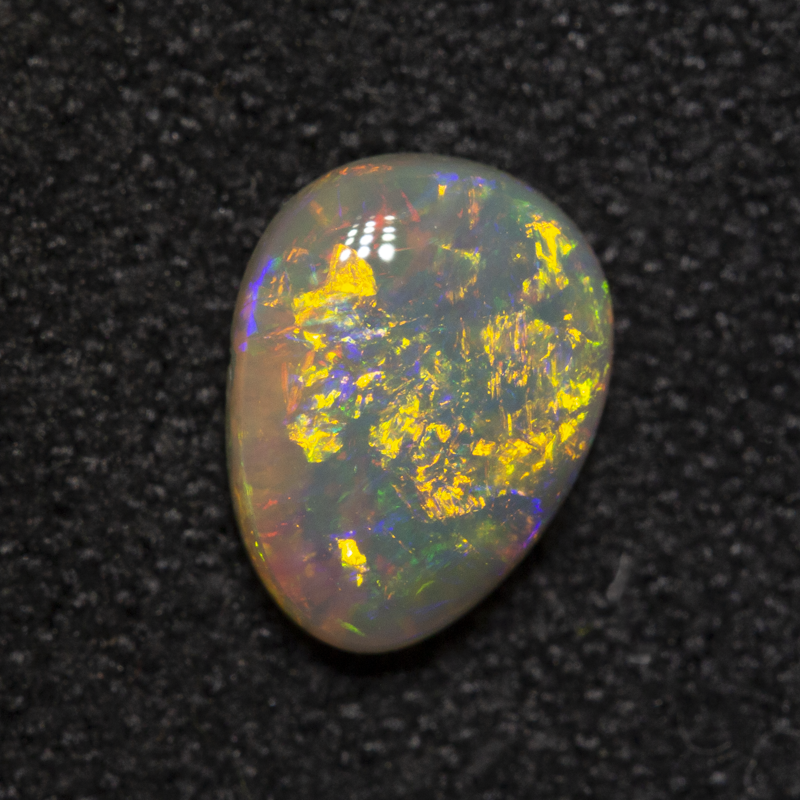0.71 ct crystal opal 7.5x5.7x2.7mm