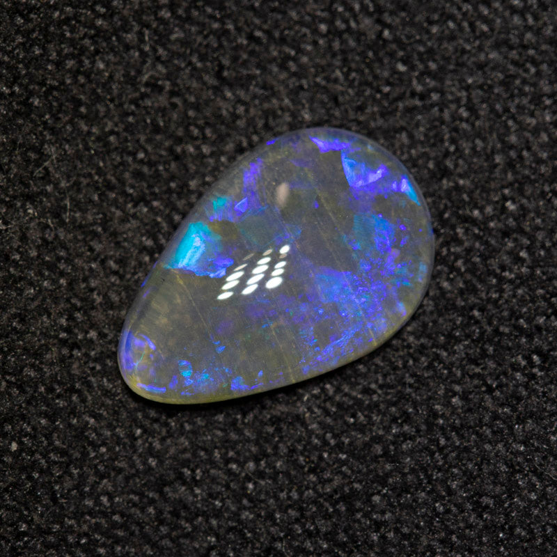 0.78 crystal opal 9.6x6.3x2.3mm