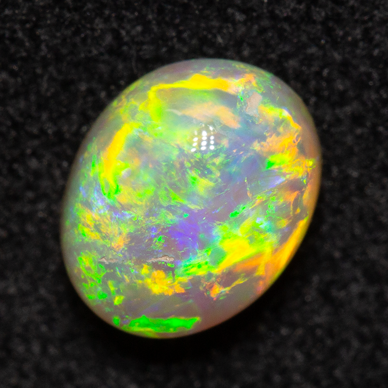 0.79 ct crystal opal 6.5x5.3x3.6mm