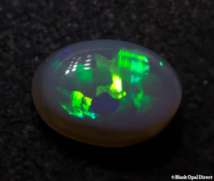 0.80ct semi black opal1
