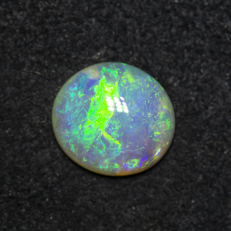 0.82 ct crystal opal 7.3x6.6x2.8mm