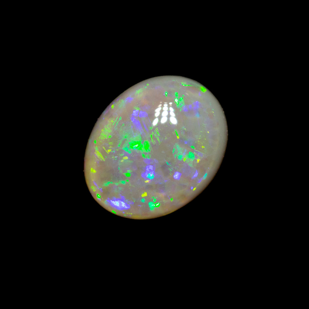 0.84 ct crystal opal 7.6x6.2x3mm