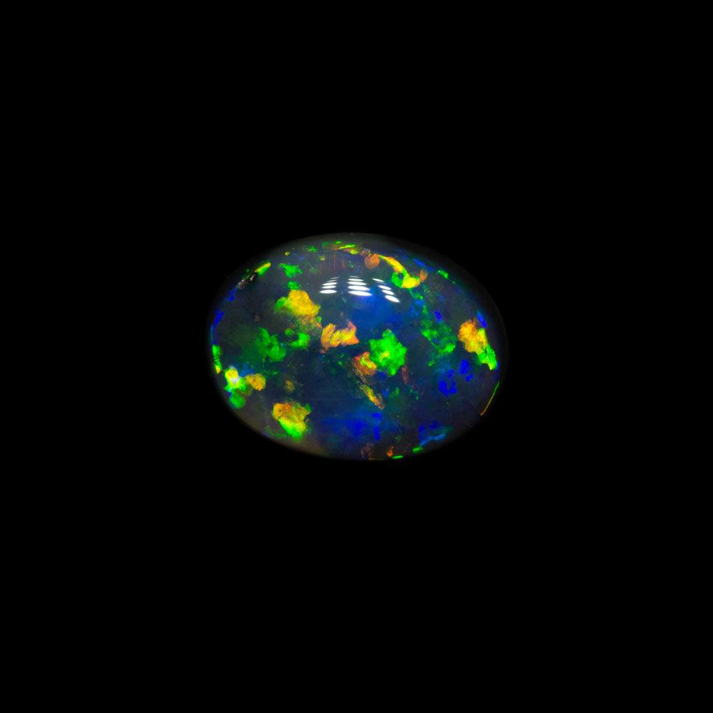 0.90 ct black opal 7.5x5.6x3.1mm