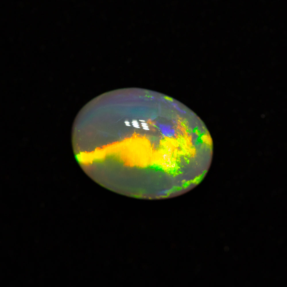 0.98 ct crystal opal 7.7x5.8x3.7mm