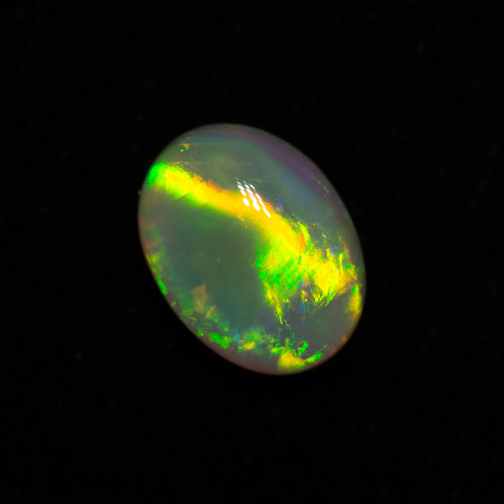 0.98 ct crystal opal 7.7x5.8x3.7mm
