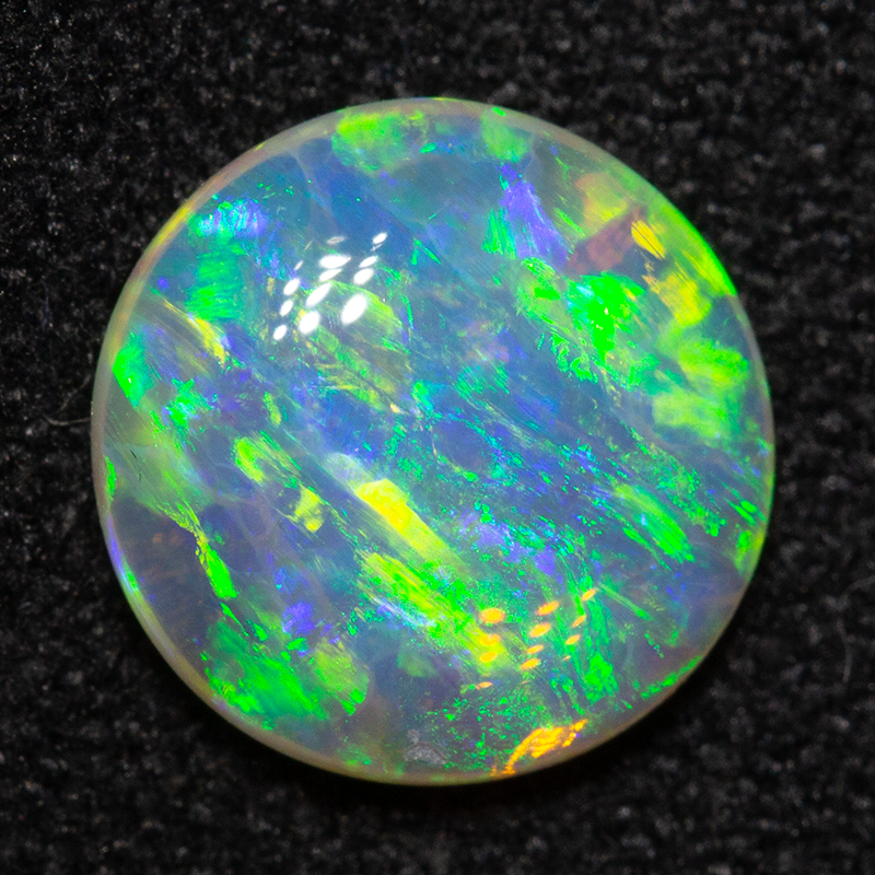 1.07 ct crystal opal 7.9x7.9x2.7mm