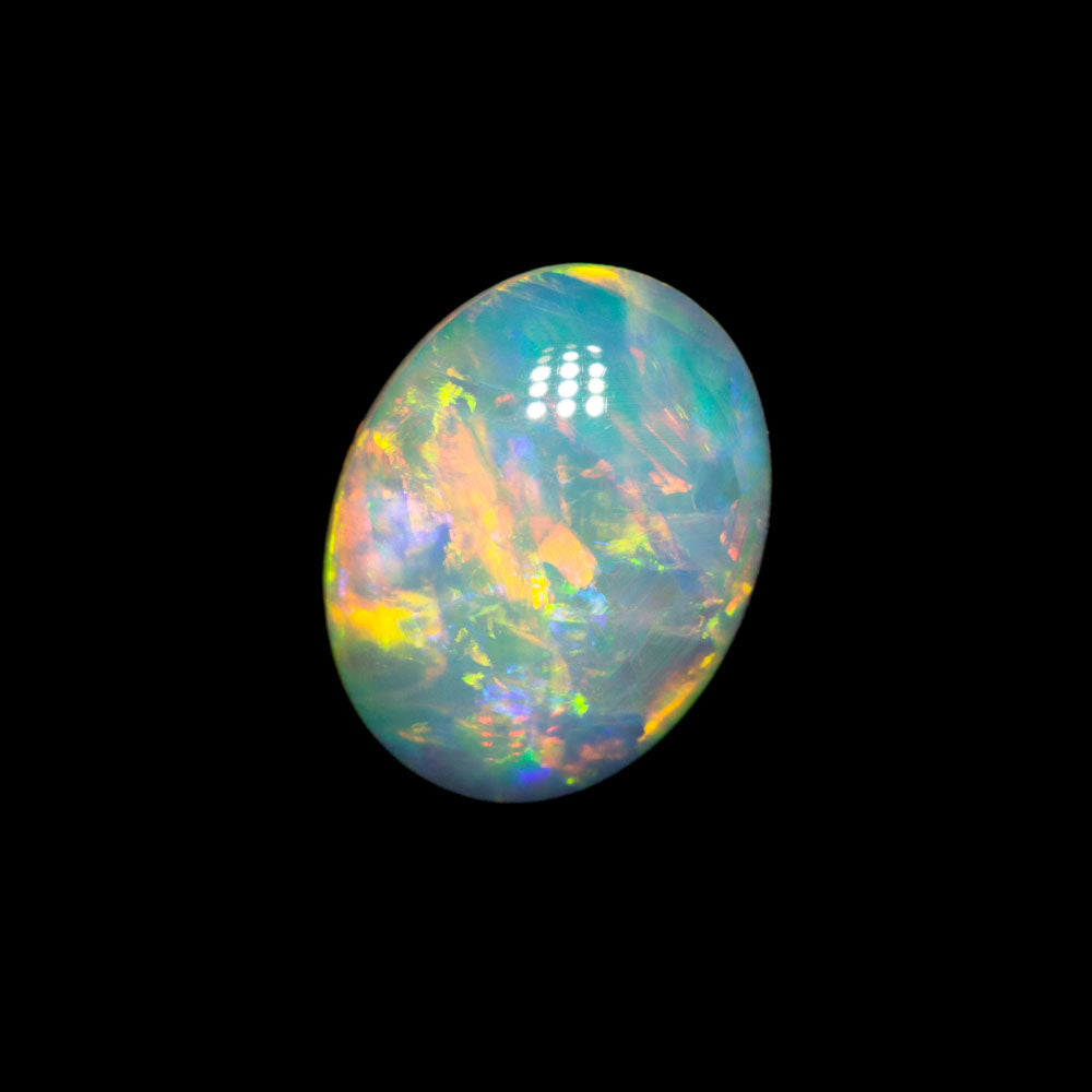 1.15 ct white opal 9.2x7.1x2.8mm