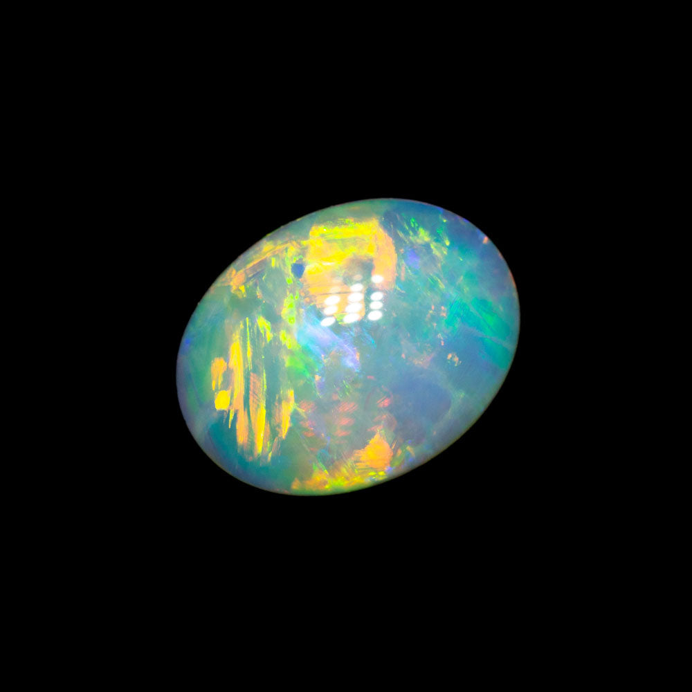 1.15 ct white opal 9.2x7.1x2.8mm