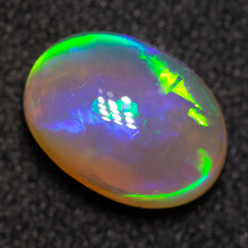 1.40 ct crystal opal 8.6x6.3x4.5mm