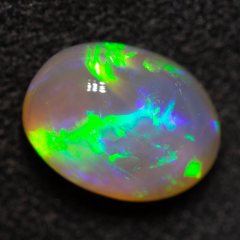1.40 ct crystal opal 8.6x6.3x4.5mm