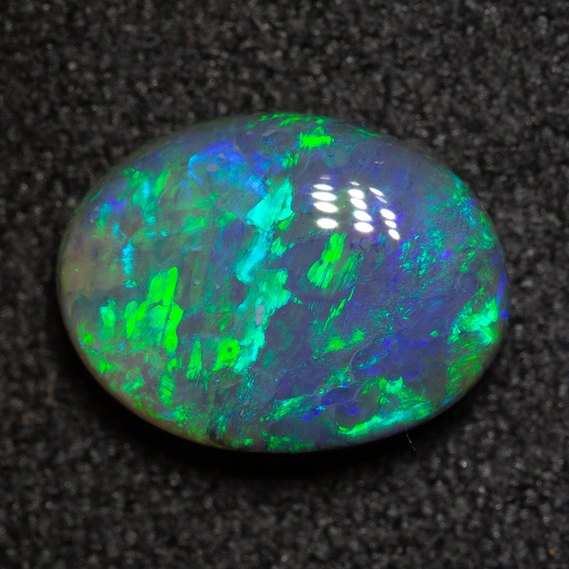 1.22 ct dark opal 8.3x7x3.4mm