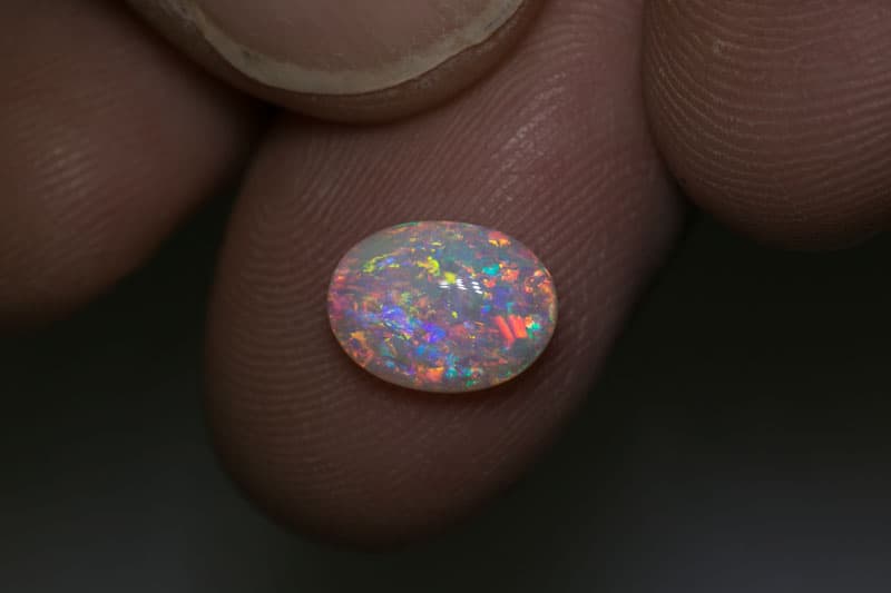 1.94 ct white opal 9.5x7x3mm DEPOSIT