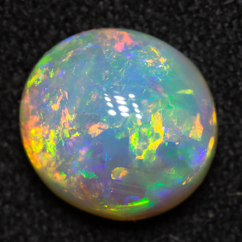1.85 ct crystal opal 8.5x8x4.5mm