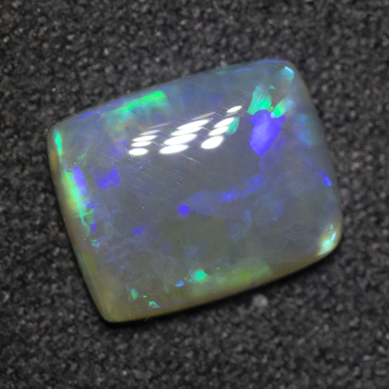 1.85 ct crystal opal 9.7x7.6x3.3mm