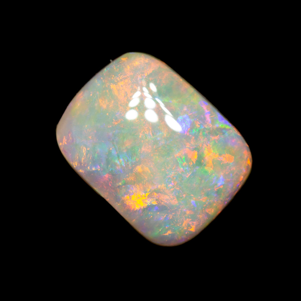 1.87 ct white opal 10.2x7.9x3.1mm