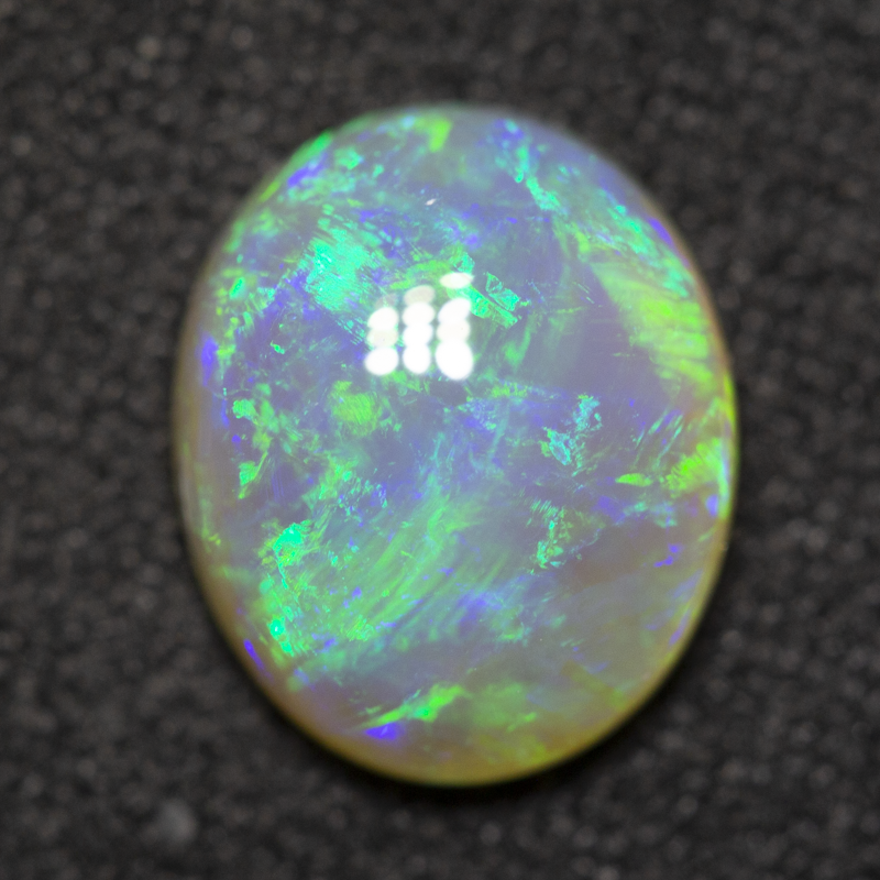1.91 ct crystal opal 10x8.3x3.8mm