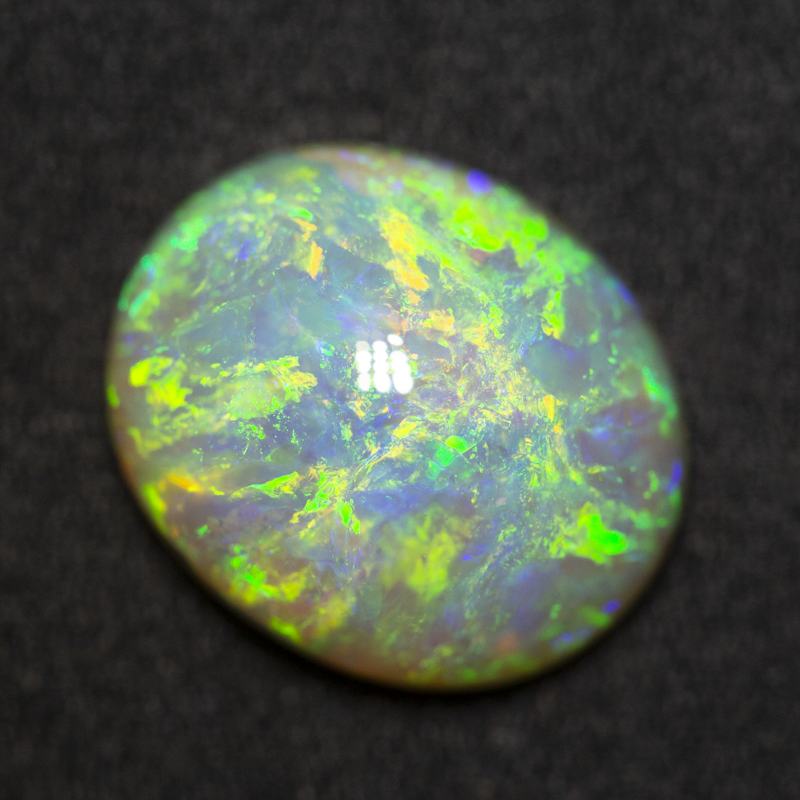 10.55 ct crystal opal 16.3x13.6x7.8mm