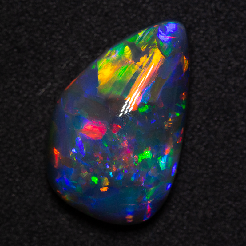 10.65 ct top gem black opal 19.2x12.3x7.9mm
