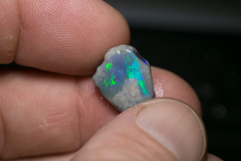 142 ct rough opal parcel for intermediate opal cutters