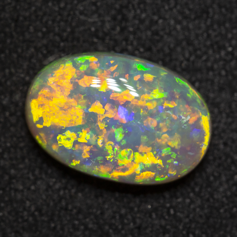 2.06 ct crystal opal 10.6x7.1x4.1mm
