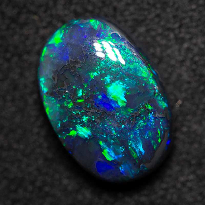 2.15 ct black opal 10.6x7.4x4.3mm