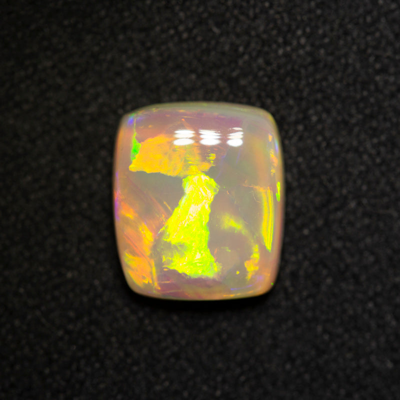 2.17 ct crystal opal 9.5x8.3x3.7mm