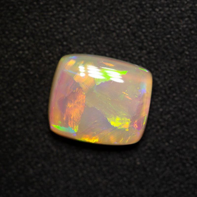 2.17 ct crystal opal 9.5x8.3x3.7mm