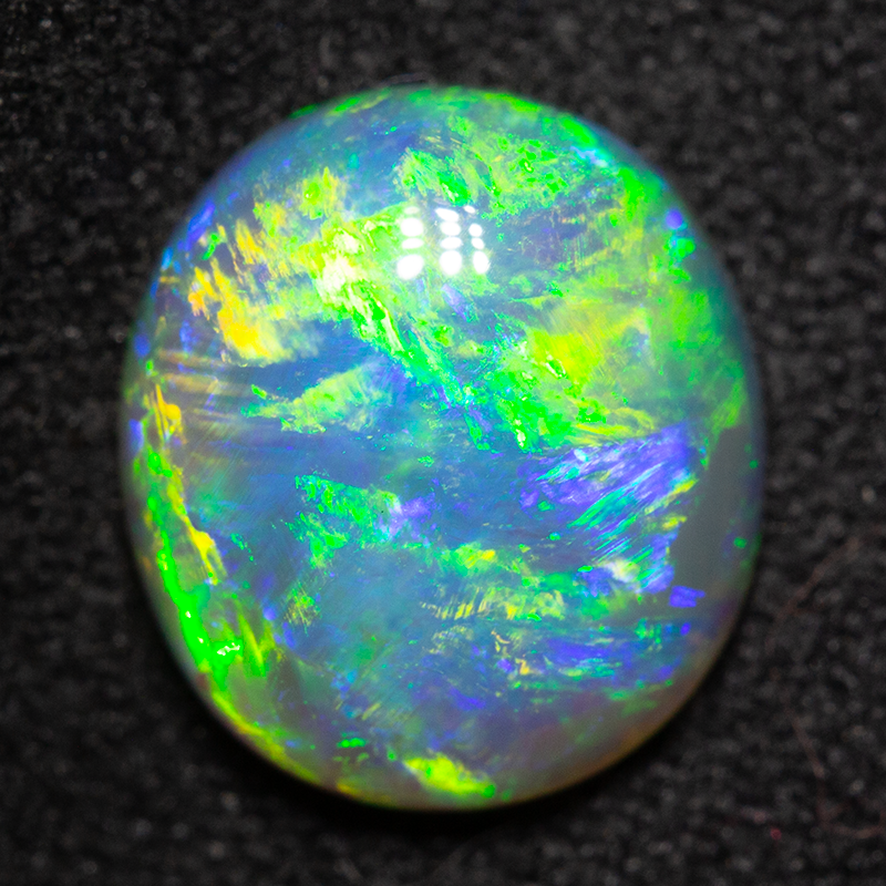 2.23 ct crystal opal 10.1x9x3.8mm