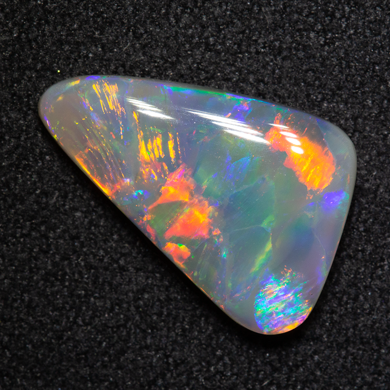 2.25 ct dark opal 13.8x9.3x3mm