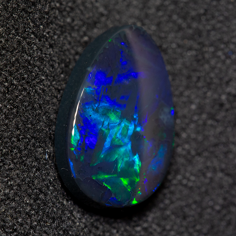 2.35 ct black opal 12x7.9x3.4mm