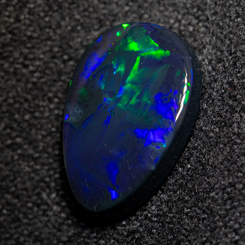 2.35 ct black opal 12x7.9x3.4mm