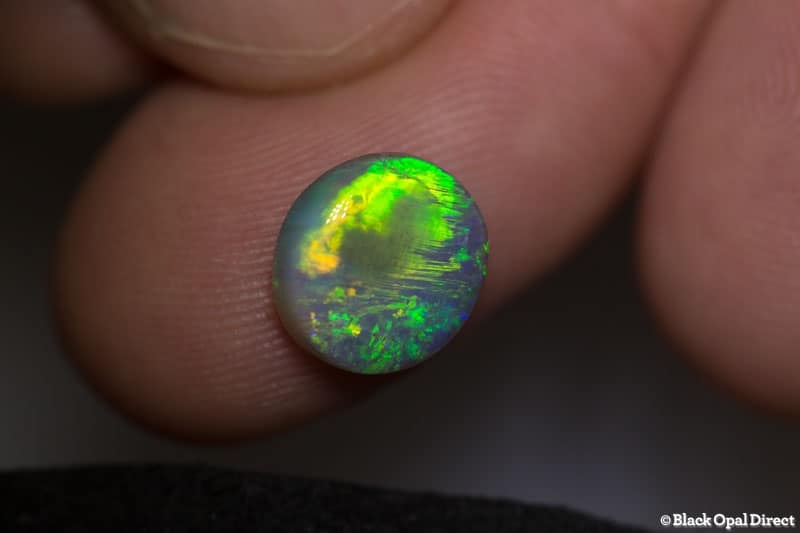 2.44 ct semi black opal 10x8x4m