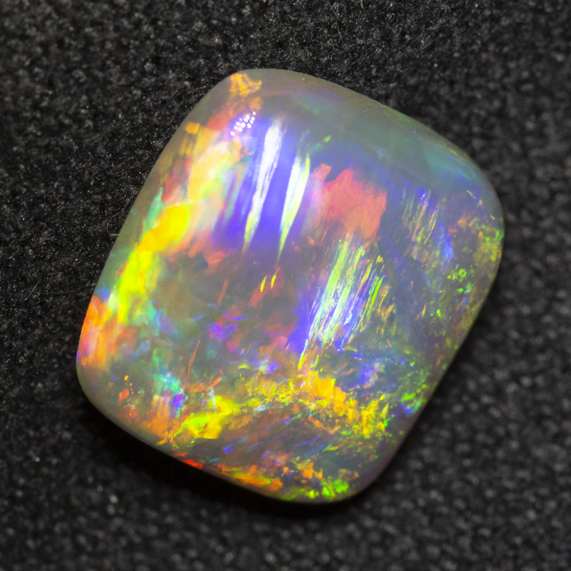 2.46 ct crystal opal 10.2x9.7x3.6mm
