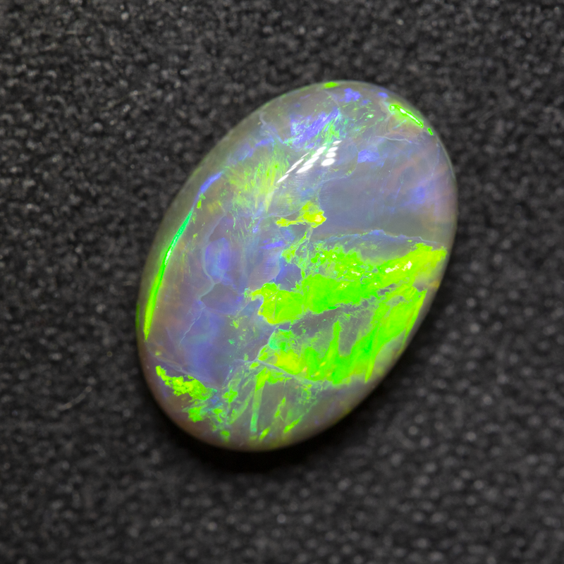 2.51 ct double-sided crystal opal 10.8x7.5x4.6mm